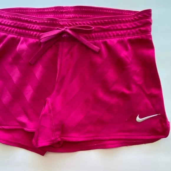 Nike Dri Fit Fuchsia Sport Short Size S - Picture 4 of 6